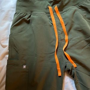 Figs Moss Kade Cargo